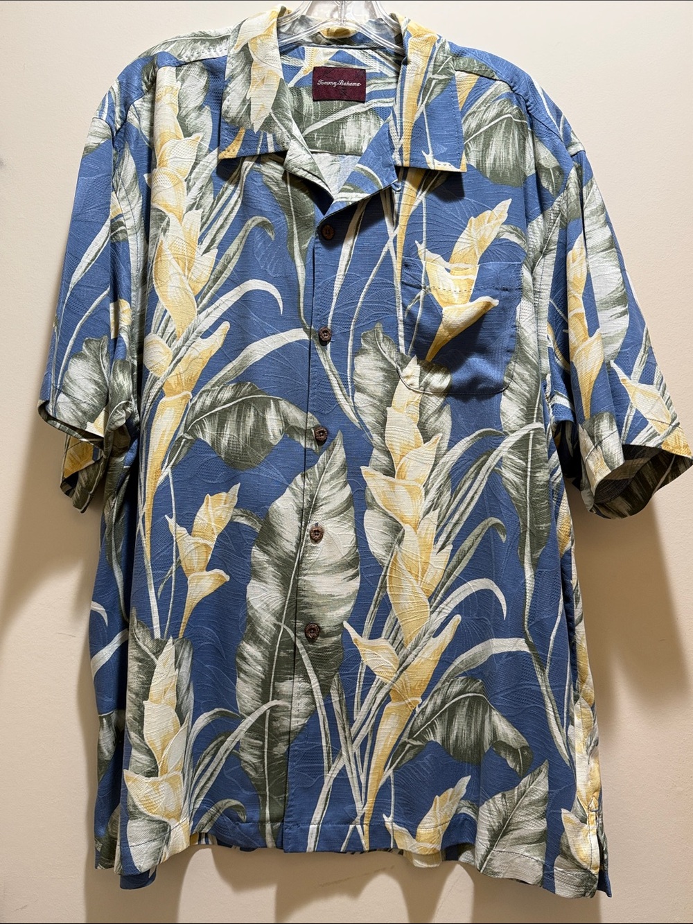 Tommy Bahama Blue Hawaiian Floral Button-Front Camp Shirt XL